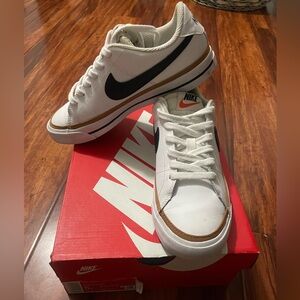 5Y Nike Court Legacy
